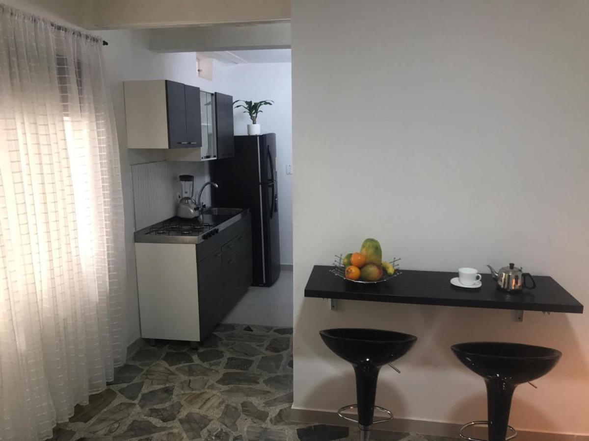 Vip Apartasuites Rosales Medellín Eksteriør billede