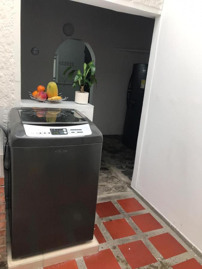 Vip Apartasuites Rosales Medellín Eksteriør billede