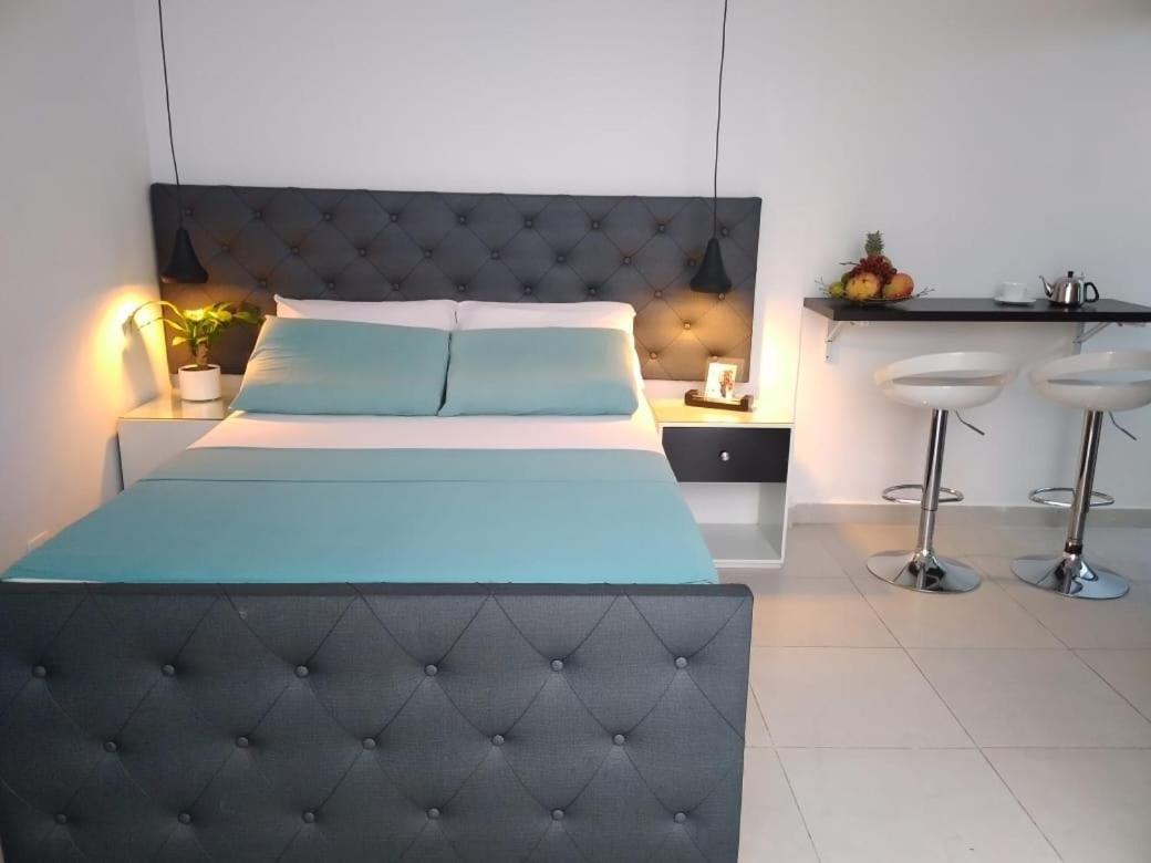 Vip Apartasuites Rosales Medellín Eksteriør billede