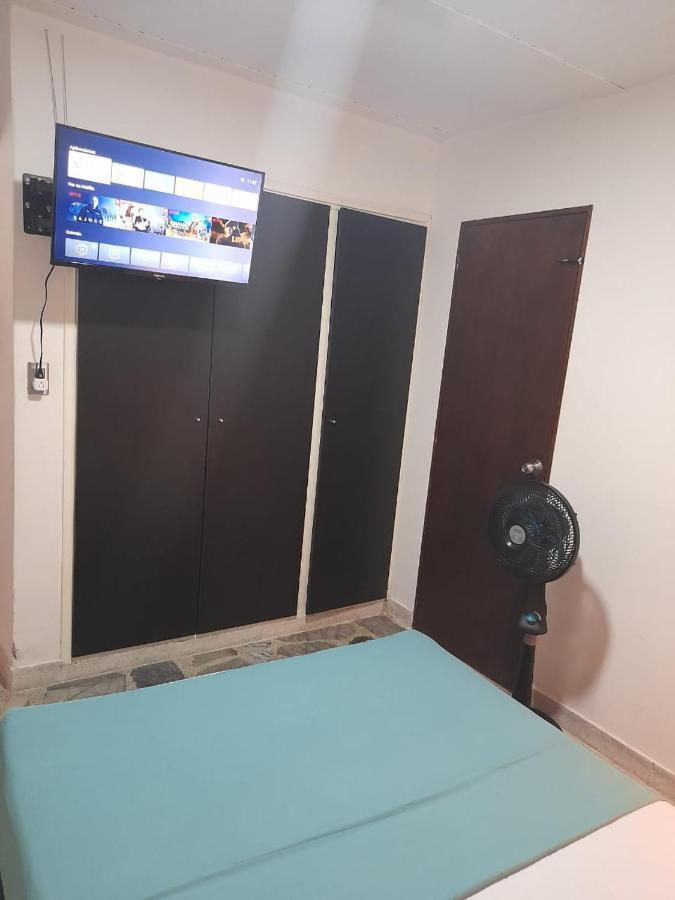 Vip Apartasuites Rosales Medellín Eksteriør billede