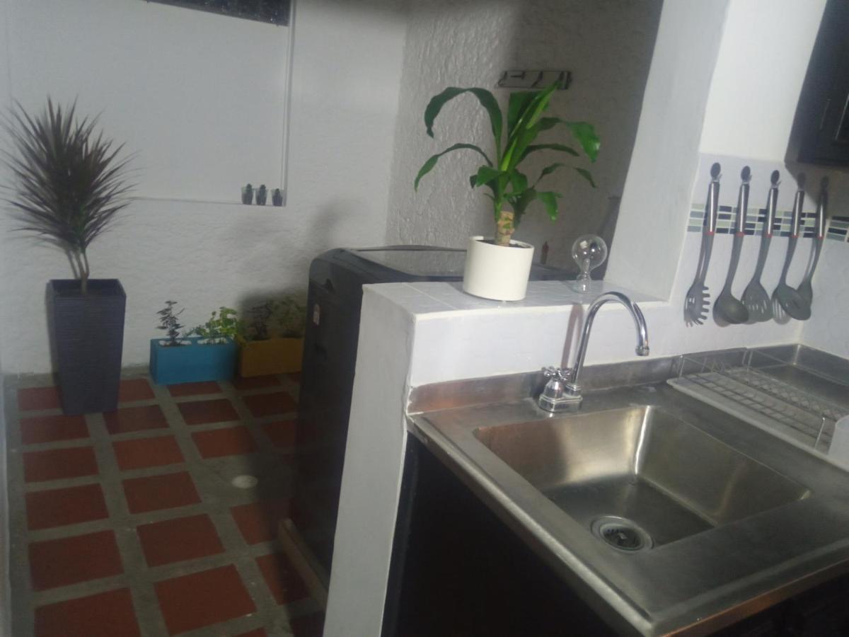 Vip Apartasuites Rosales Medellín Eksteriør billede
