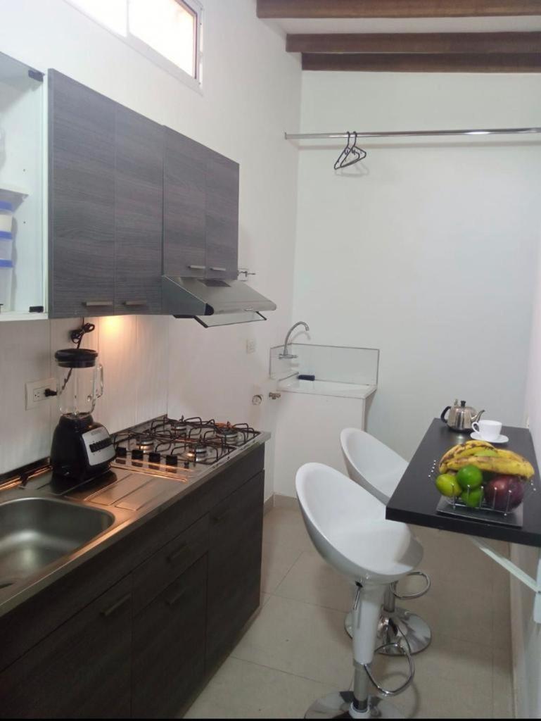 Vip Apartasuites Rosales Medellín Eksteriør billede