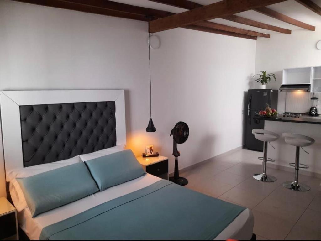 Vip Apartasuites Rosales Medellín Eksteriør billede