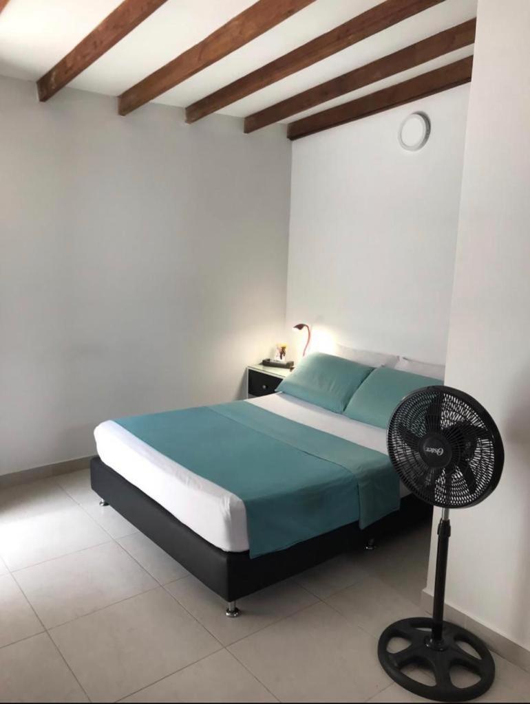 Vip Apartasuites Rosales Medellín Eksteriør billede