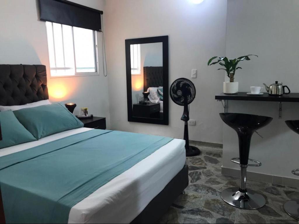 Vip Apartasuites Rosales Medellín Eksteriør billede