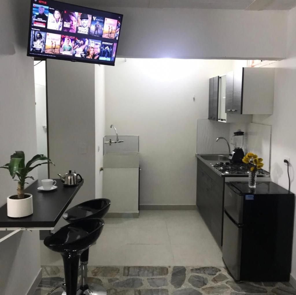Vip Apartasuites Rosales Medellín Eksteriør billede