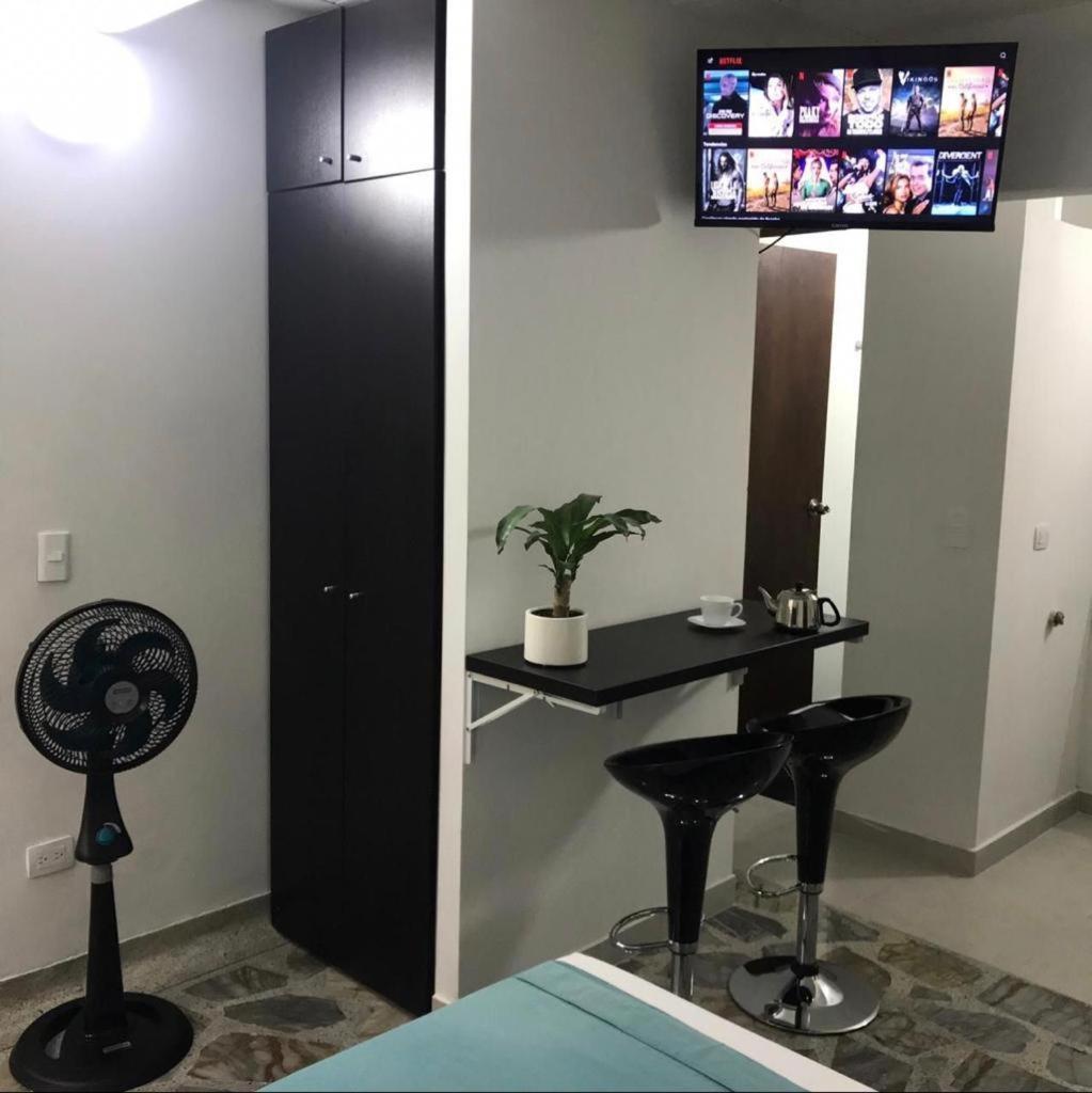 Vip Apartasuites Rosales Medellín Eksteriør billede