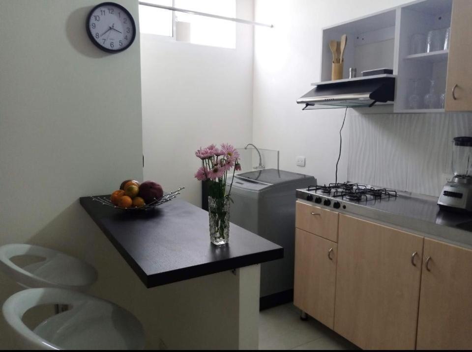 Vip Apartasuites Rosales Medellín Eksteriør billede