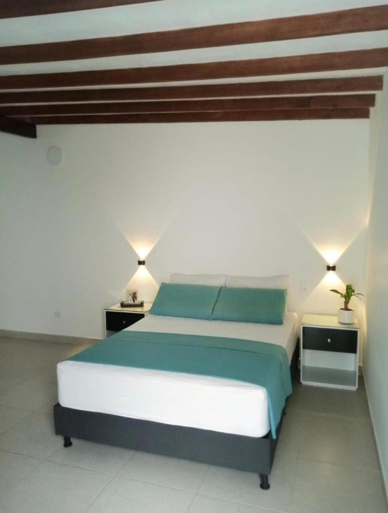 Vip Apartasuites Rosales Medellín Eksteriør billede